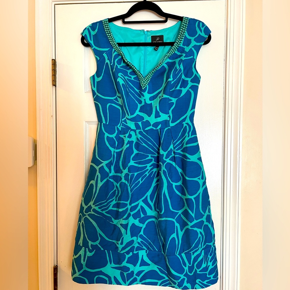 Adrianna Papell sleeveless cocktail length dress, like new!